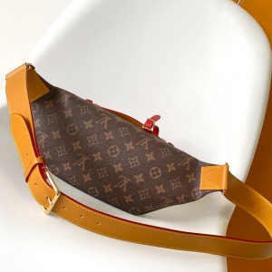「#0160」Louis Vuitton  Rush  M11539  30.0 x 15.0 x 8.0