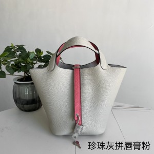 「#4365」 Hermès Pearl Grey Lipstick Pink Silver Buckle Picotin Lock 18cm