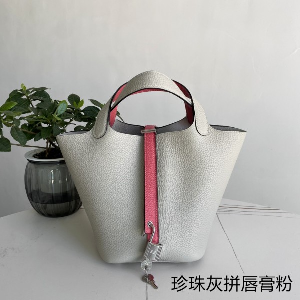 「#4365」 Hermès Pearl Grey Lipstick Pink Silver Buckle Picotin Lock 18cm