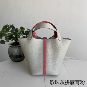 「#4365」 Hermès Pearl Grey Lipstick Pink Silver Buckle Picotin Lock 18cm