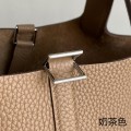 「#4372」 Hermes Milk Tea Silver Buckle Picotin Lock 18cm
