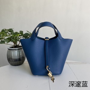 「#4413」 Hermès Deep Blue Gold Buckle Picotin Lock 18cm