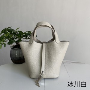 「#4425」 Hermès Glacier Silver Buckle Picotin Lock 18cm