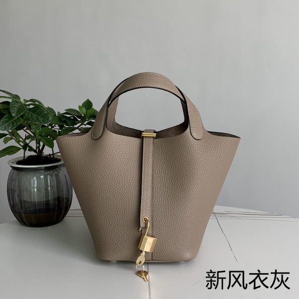 「#4440」 Hermes New Trench Coat Grey Gold Button Picotin Lock 18cm