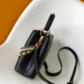 「#0196」Louis Vuitton  Capucines BB M11906  27.0 x 17.3 x 9.0