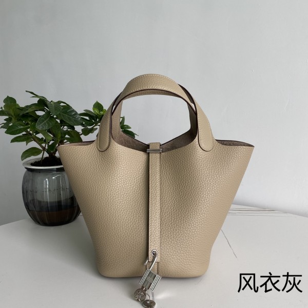 「#4450」 Hermès trench coat grey silver buckle Picotin Lock 18cm