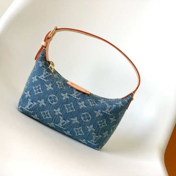 「#0203」Louis Vuitton   hills pochette M82949  18.5cm