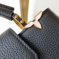 「#0207」Louis Vuitton  Capucines BB  M10167  21.0 x 13.6 x 8.0