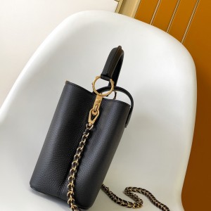 「#0208」Louis Vuitton  Capucines BB  M10168  27.0 x 17.3 x 9.0 