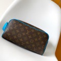 「#0214」Louis Vuitton  Dopp Kit   M12643   28.0 x 15.0 x 16.5
