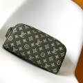 「#0216」Louis Vuitton  Dopp Kit   M12651    28.0 x 15.0 x 16.5