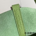「#4456」 Hermes Avocado Green Silver Buckle Picotin Lock 18cm