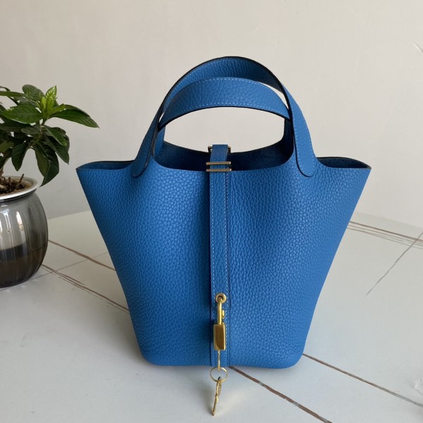 「#4491」 Hermes Sky Blue Gold Buckle 18cm Picotin Lock 18cm