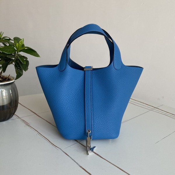 「#4492」 Hermes Sky Blue Silver Buckle 18cm Picotin Lock 18cm