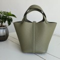 「#4497」 Hermes Sage Green Gold Buckle 18cm Picotin Lock 18cm 「#4497」 Hermes Sage Green Gold Buckle 18cm Picotin Lock 18cm