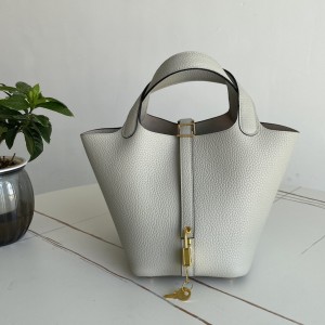 「#4498」 Hermès Glacier Grey Gold Buckle 18cm Picotin Lock 18cm