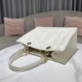 「#2261」 dior M8721OZVJ-M45U Milky white 36.5 x 28 x 17.5cm
