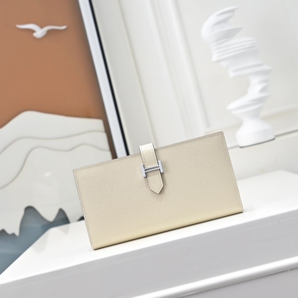 「#4548」 Hermès Milkshake White Suit Clip Epsom Leather 17*9cm