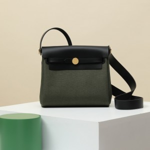 「#4576」 Hermès Black/Bronze Green Gold Buckle HB20H Viking Canvas and Hunter Leather Shoulder Bag 20cm