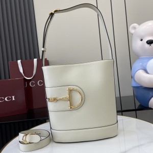 「#3032」GUCCI 73  833660 26x 27.5x 11.5