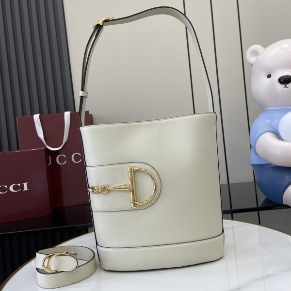 「#3032」GUCCI 73  833660 26x 27.5x 11.5