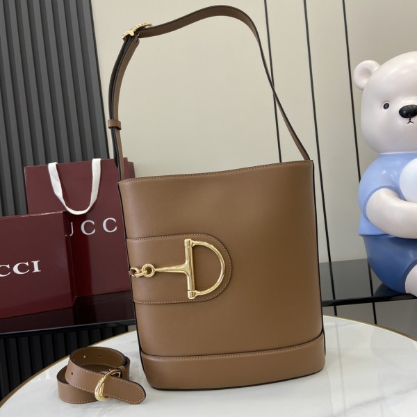「#3033」GUCCI 73  833660 26x 27.5x 11.5