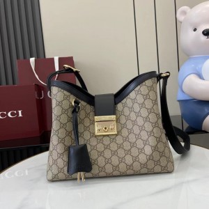 「#3077」GUCCI Padlock 839021  29x 23.5x 15.5