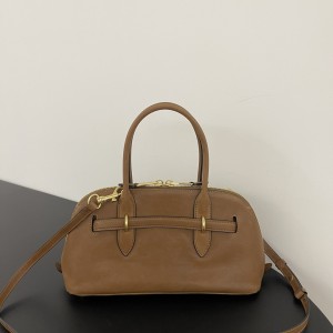 「#9009」 miumiu 30114B108  Sac à coque en cuir de vache Aventure  33×17×11cm