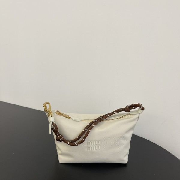 「#9018」 miumiu 30875B36  Toile Miu Miu 14*18.5*10cm