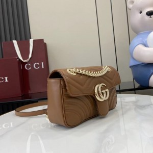 「#3130」GUCCI GG Marmont  446744 22x 13x 6