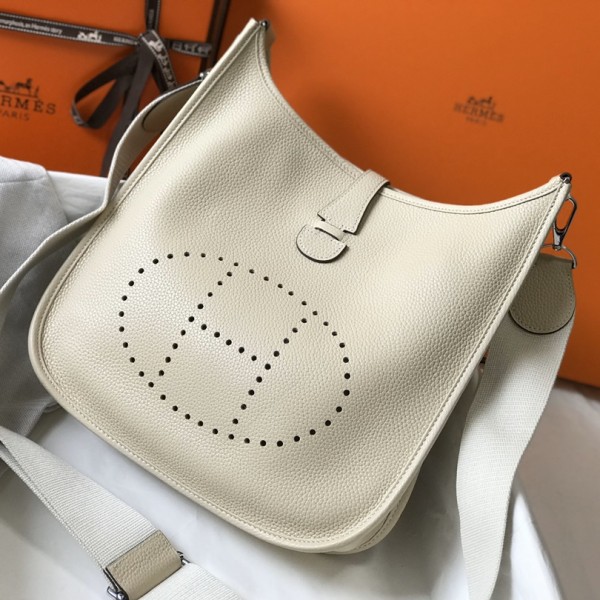 「#4095」 Hermes Milkshake White French Evelyne 29cm