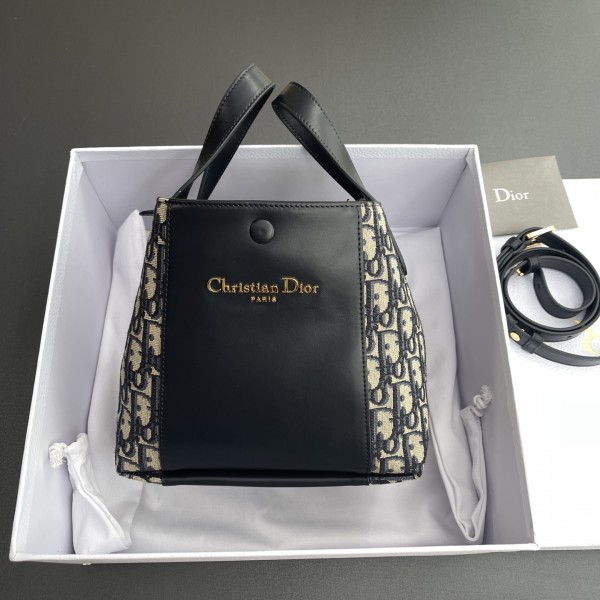 「#2046」dior 2860 blue 21×19×11cm 「#2046」dior 2860 blue 21×19×11cm