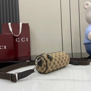 「#3274」GUCCI GG   834269 17.5x 8x 8