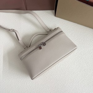 「#7065」Loro pian Extra Pocket L19 silver buckle -FAI8393 - 19x6.5x11cm - light beige