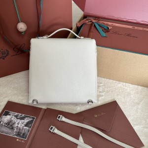 「#7103」Loro pian Extra Pocket L23.5 silver buckle - FAM6491 - 21✖️23.5✖️8cm - light beige