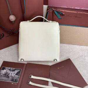 「#7110」Loro pian Extra Pocket L23.5 silver buckle - FAM6491 - 21✖️23.5✖️8cm - Ice cream yellow