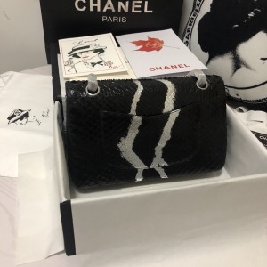 「#10104」Chanel South African python leather custom model with full deerskin lining 01112 25.5*7*16CM