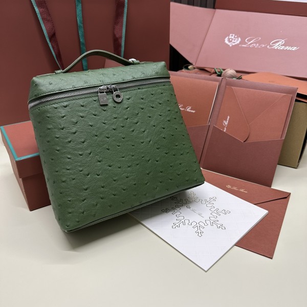 「#7123」Loro pian Extra Pocket L23.5 silver buckle - FAI8511 - 21✖️23.5✖️8cm - lichen green，Ostrich skin