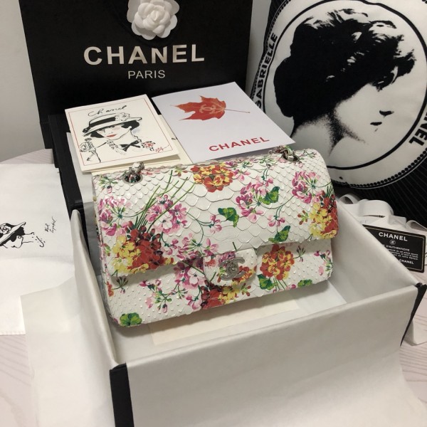 「#10113」Chanel South African python leather custom model with full deerskin lining 01112 25.5*7*16CM