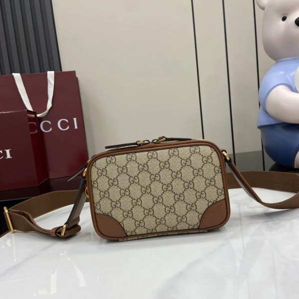 「#3372」GUCCI GG Emblem 821217 19x 12.5x 7