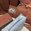 「#7129」Loro pian Extra Pocket L23.5 gold buckle - FAI8511 - 21✖️23.5✖️8cm - blue clear color,Ostrich skin 「#7129」Loro pian Extra Pocket L23.5 gold buckle - FAI8511 - 21✖️23.5✖️8cm - blue clear color,Ostrich skin