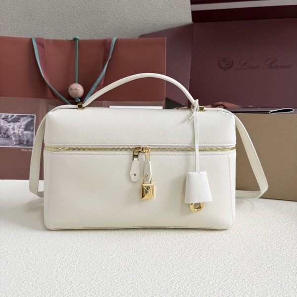 「#7135」Loro pian Extra bag L27 gold buckle - FAN4043 - 16cm*27 cm*10cm - White 「#7135」Loro pian Extra bag L27 gold buckle - FAN4043 - 16cm*27 cm*10cm - White