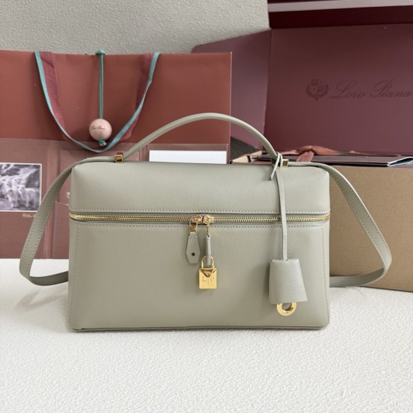 「#7147」Loro pian Extra bag L27 gold buckle - FAN4043 - 16cm*27 cm*10cm - Dried Tarragon Greens 「#7147」Loro pian Extra bag L27 gold buckle - FAN4043 - 16cm*27 cm*10cm - Dried Tarragon Greens