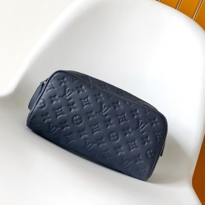 「#0309」Louis Vuitton  Louis Vuitton Dopp Kit  M12643 28.0 x 15.0 x 16.5