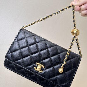 「#10171」Chanel black woc gold ball style flap bag 19cm