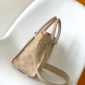 「#0318」Louis Vuitton On My Side M20600 25.0 x 20.0 x 12.0