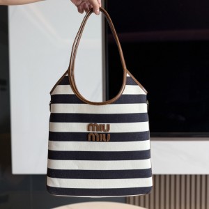 「#9053」 miumiu 5BG231 35×40cm