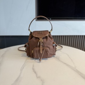 「#9062」 miumiu 5BZ043  18*22*11.5cm