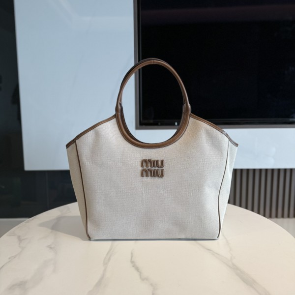 「#9064」 miumiu 5BG276 37*36*16cm 「#9064」 miumiu 5BG276 37*36*16cm