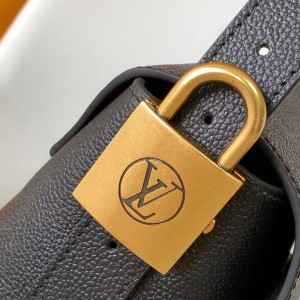 「#0350」Louis Vuitton  Low Key Messenger M13148  30 x 18 x 12